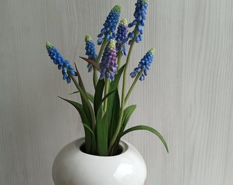 Blue Baby grape hyacinths, Realistic mini hyacinth in vase,Atificial muscari,Spring arrangement,Eternal flowers centerpiece, Valentines Day