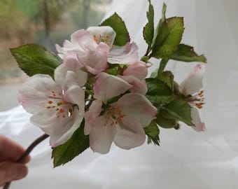 Kaltporzellan Apfelblüte, Zweig des blühenden Apfelbaums, Frühlingsblüte, Blumenkranz, Tischdekor