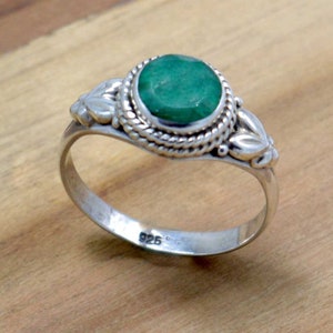 Emerald 925 Silver Ring, Round Gemstone Ring, May Birthstone Ring Jewelry, Emerald Ring For Wedding & Gift For Her Best Friend