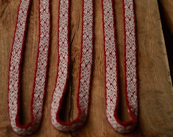 Tissage de tablettes de laine.