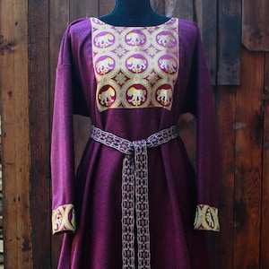 Purple woolen dress with Byzantine lions silk brocade, Woolen dress / Byzantine / Kievan Rus / Viking / Slavic