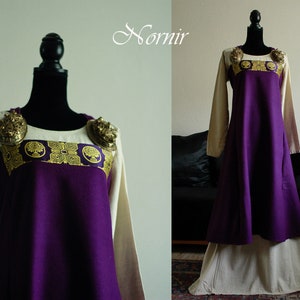 Woolen apron dress with Byzantine medalions silk samite