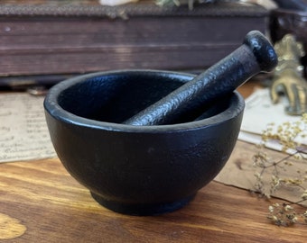 Small Cast Iron Mortar & Pestle Cauldron