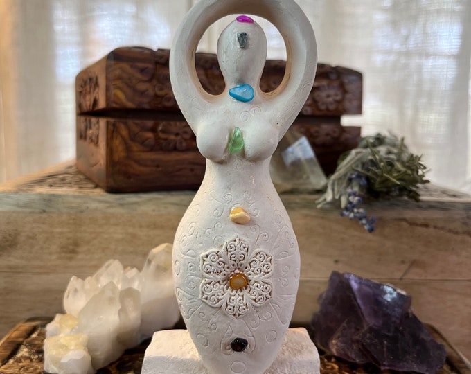 Chakra Goddess Healing Statue with Crystals | Divine Feminine