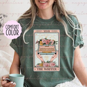 Camicia per carte dei Tarocchi per scrittore Comfort Colors, Camicia per scrittore, Carta dei Tarocchi per camicia per scrittore, Regalo per scrittori, Regalo per l'autore 001767