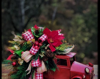 Red Truck Christmas, Christmas Decorations, Christmas Centerpiece, Farmhouse Christmas Decor, Country Christmas, Holiday Decor