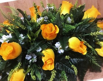 Headstone saddle cemetery flowers saddle grave decoration flowers headstone flowers for grave Spring grave flowers memorial arrangement