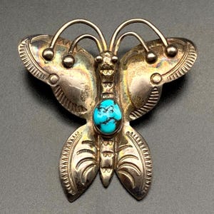Spilla vintage Navajo Native Butterfly Turchese con timbro a mano in argento