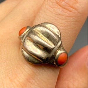 Vintage Southwestern Modernist Coral Sterling Silver Ring Size 7.5