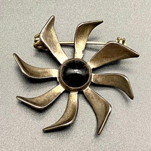 Vintage Sunburst Onyx Silver Pin Brooch
