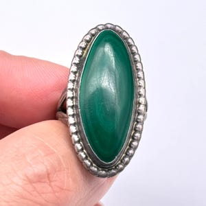 Vintage Southwestern Green Malachite Silver Ring Size 6.5