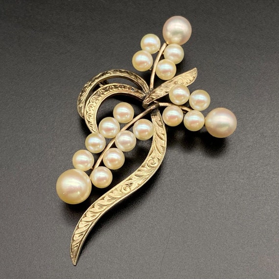mikimoto brooch