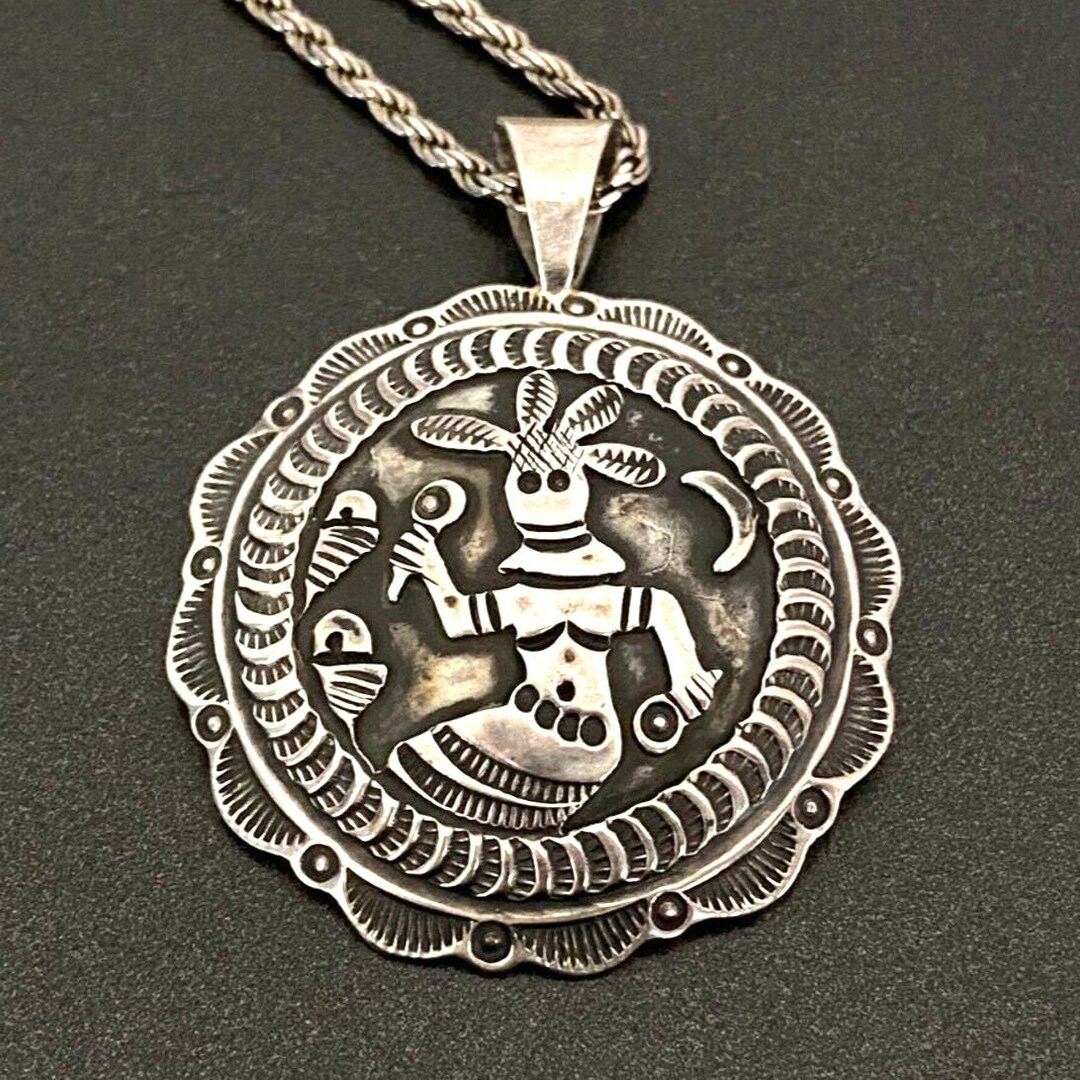 ネックレス・ペンダント Vintage Stamp Work Pendant (Navajo) Vintage Navajo Native Kachina Stampwork Silver Pendant