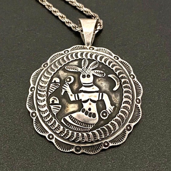 ネックレス・ペンダント Vintage Stamp Work Pendant (Navajo) Vintage Navajo Native Kachina Stampwork Silver Pendant