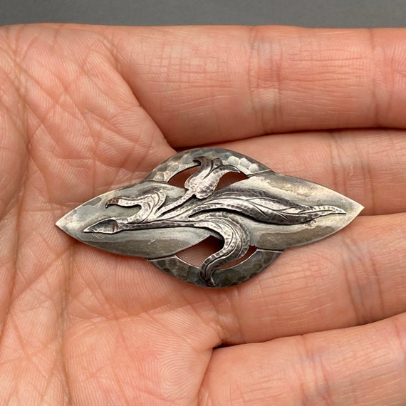 Vintage Lily Flower Hand Made Sterling Silver Ham… - image 1