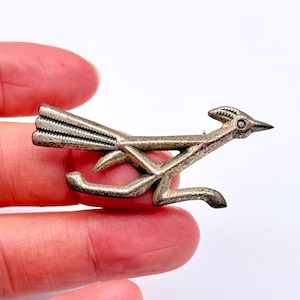 Vintage Navajo Native Francis Jones Roadrunner Bird Sandcast Silver Brooch Pin