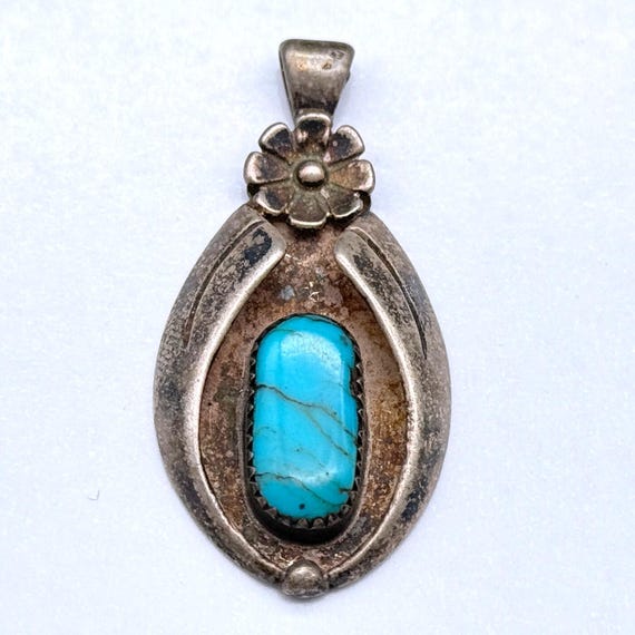 Vintage Southwestern Turquoise Silver Pendant