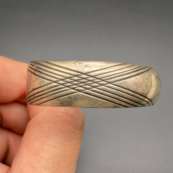 Vintage Navajo Nakai Sterling Silver Bracelet Cuf… - image 7