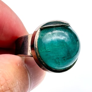 Vintage Modernist Green Stone Sterling Silver Ring Size 6.75