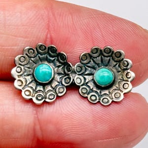 Zierliche Vintage Southwestern Türkis Concho Silber Brosche