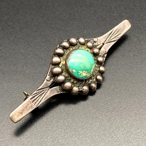 Vintage Southwestern Turquoise Silver Brooch Pin
