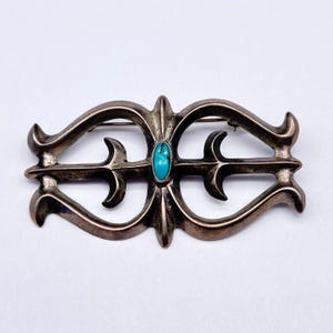 Vintage Navajo Native Turquoise Ketoh Bow Guard Sandcast Silver Brooch Pin