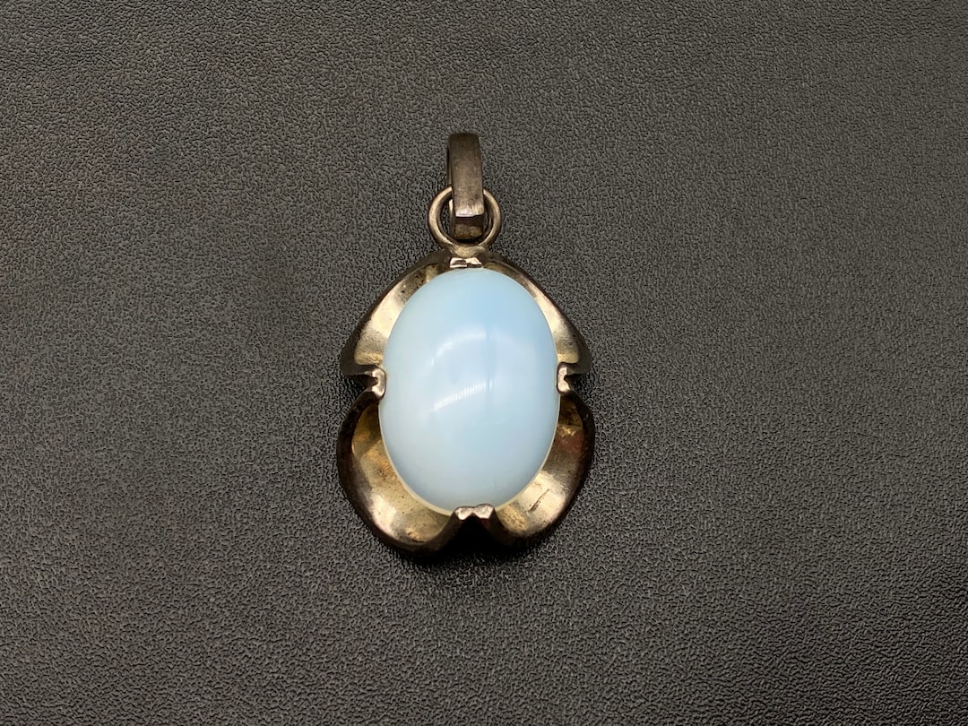 Silvershake Natural Moonstone 925 Sterling Silver Leaf Pendant - Vintage Inspired Jewelry - View #4