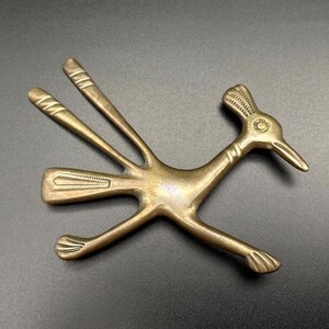 Vintage Navajo Native Roadrunner Bird Stamp Work Sandcast Silver Brooch Pin