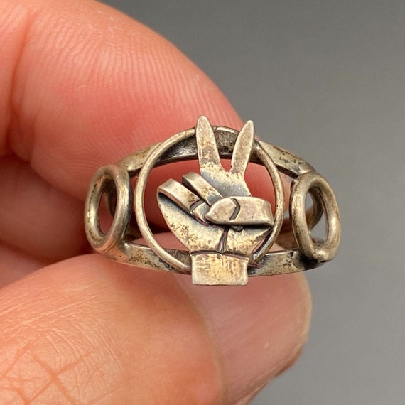 Vintage Mexico Victory Sterling Silver Ring Size 6 - image 1