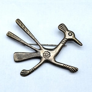 Vintage Navajo Native Roadrunner Bird Stampwork Sandcast Silver Brooch Pin
