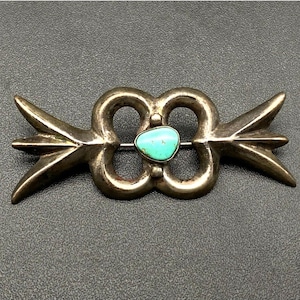 Vintage Navajo Native Turquoise Sandcast Silver Brooch Pin