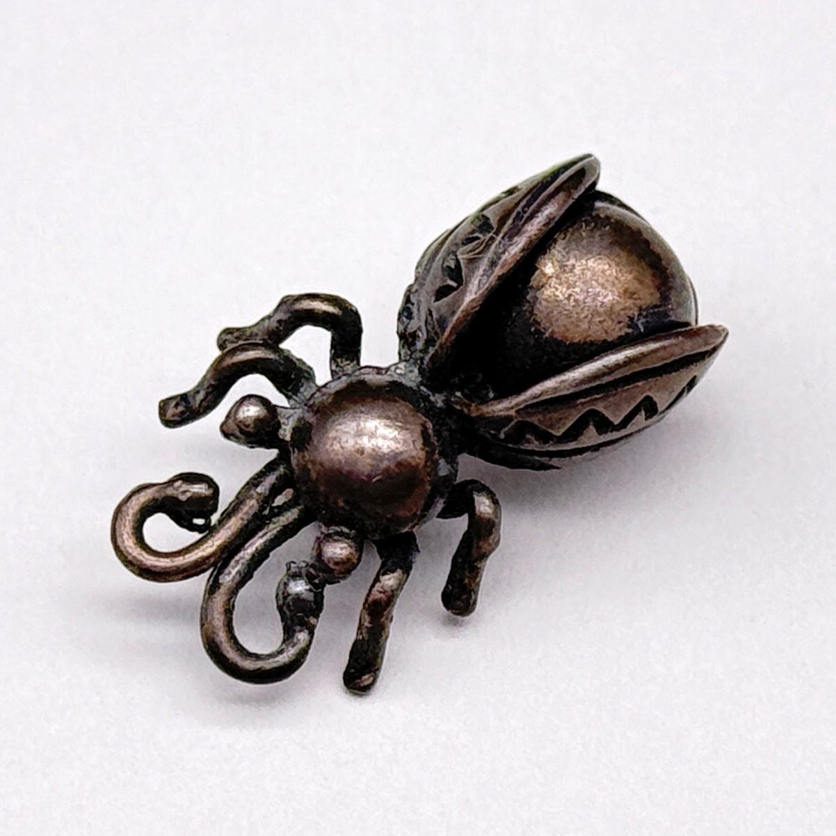 プチヴィンテージ ナバホ族 ネイティブ バグ シルバー ピンブローチ