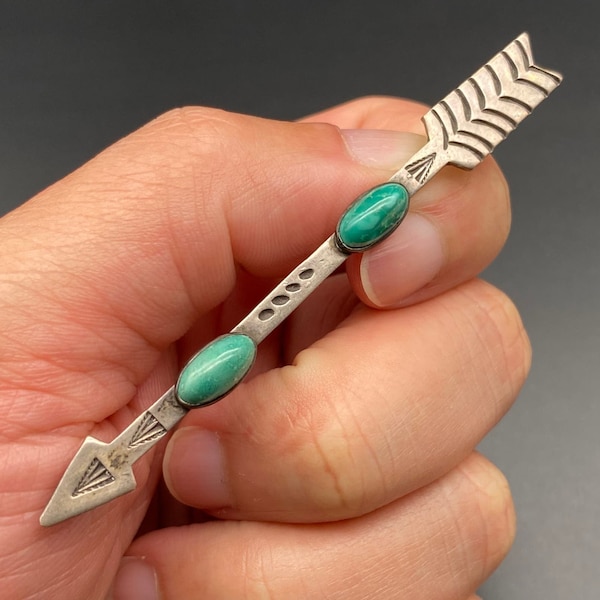 Vintage Navajo Native Turquoise Arrow Hand Stamped Silver Brooch Pin