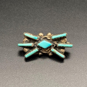 Zierliche Vintage Zuni Native Turquoise Türkis-Brosche aus 925er Silber