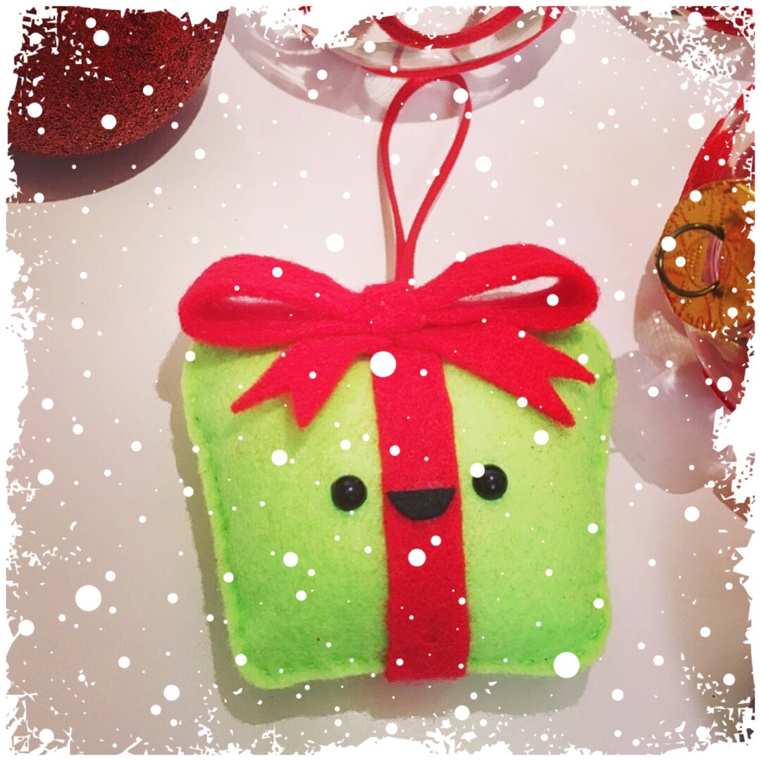 Present Christmas Tree Decoration, Gift, Cute Gift, Christmas Tree