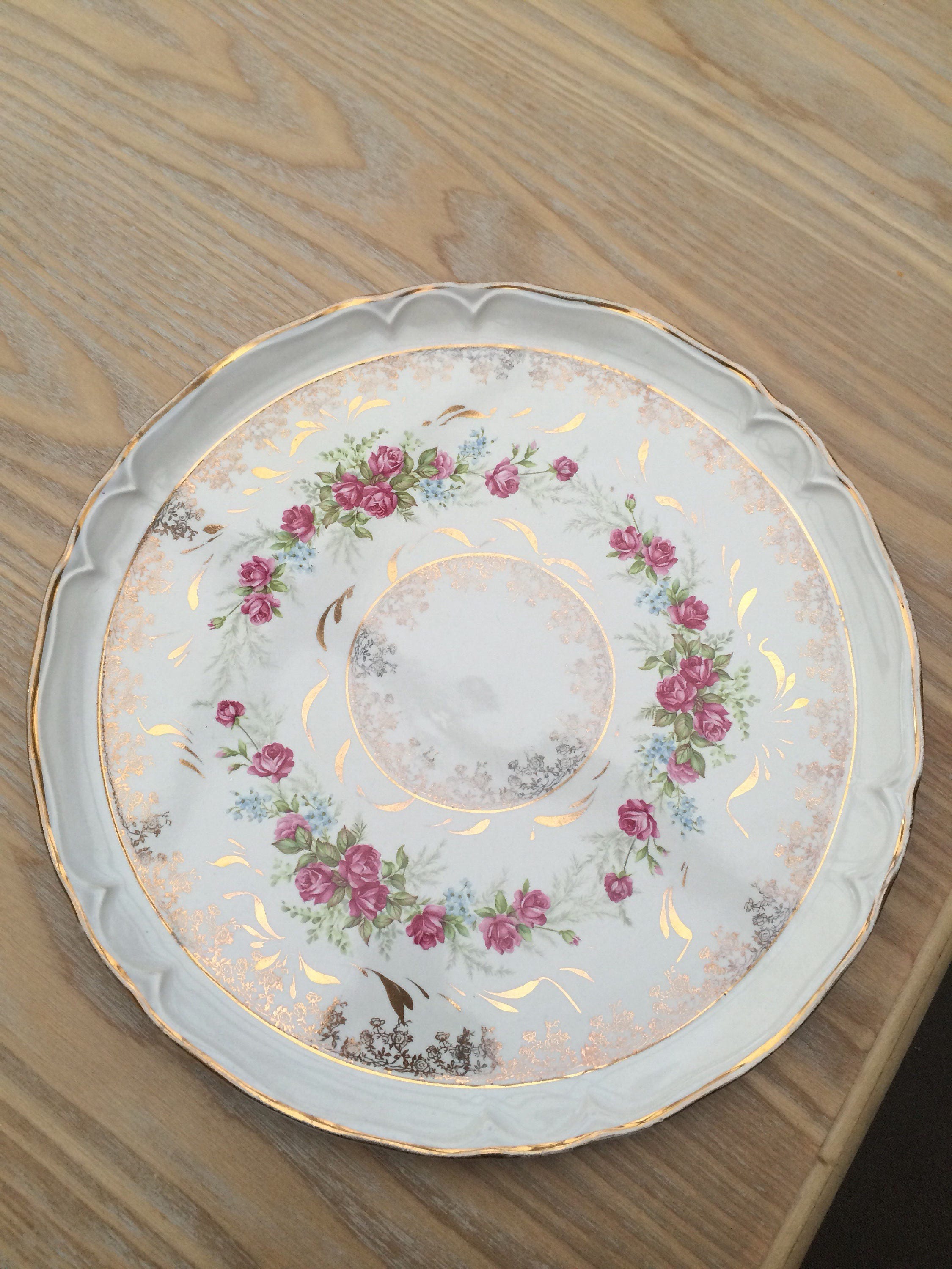 Très Joli Plat en Porcelaine Vintage