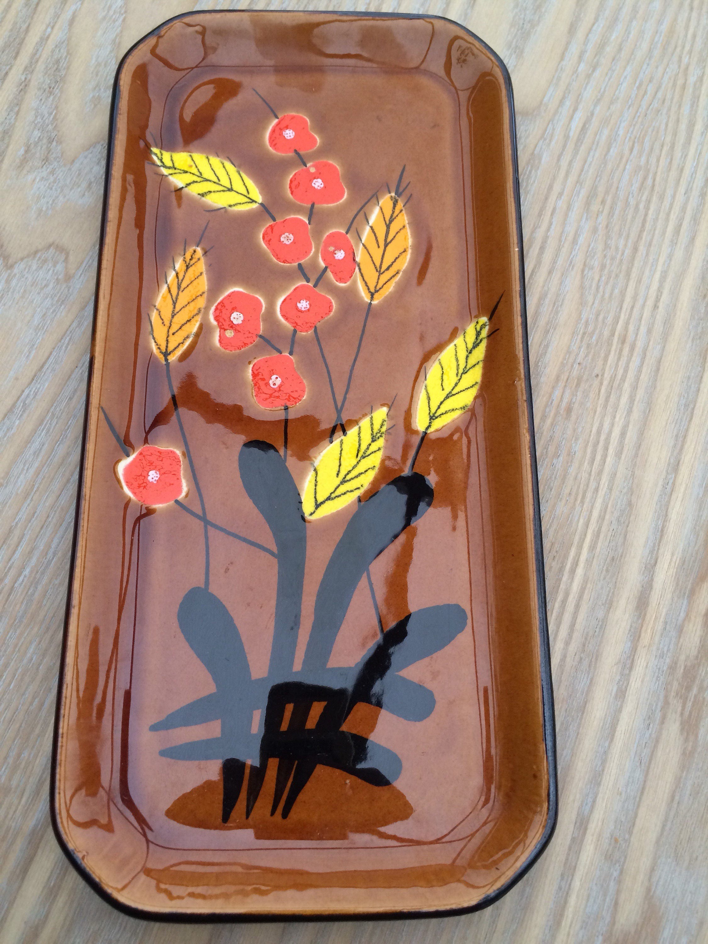 Très Joli Plat Ancien