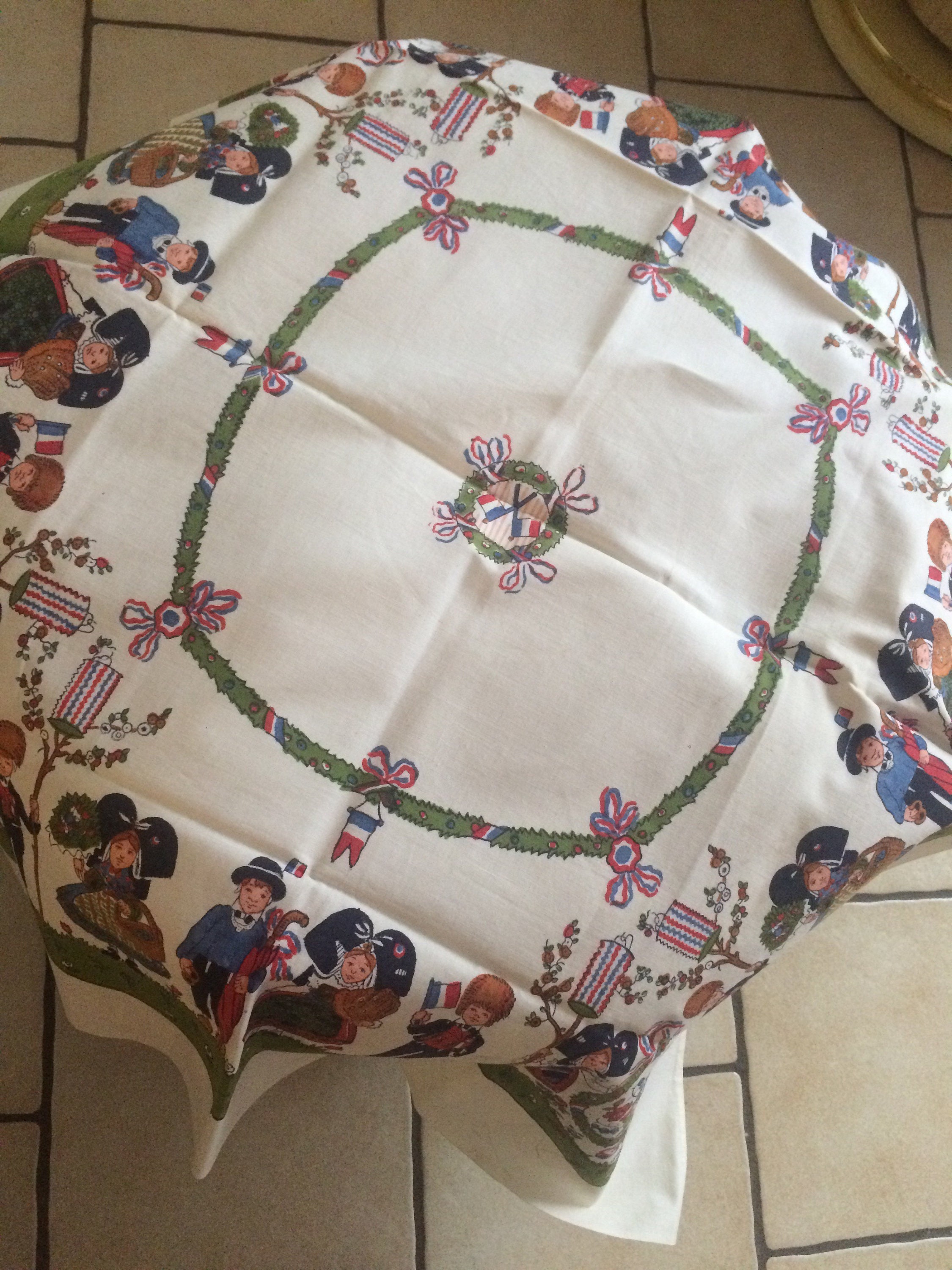 Petite Nappe Ancienne