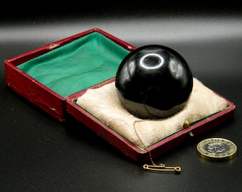 Large WHITBY JET Gothic Authentic Victorian Mourning Brooch (In Quality Antique Presentation Case)