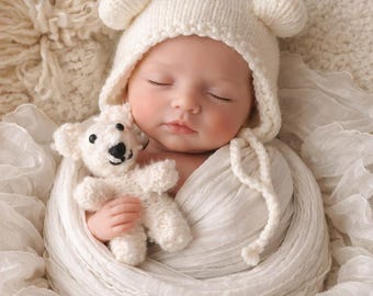 Newborn outfit for photoshoots. Knitted baby set with teddy bear hat, boho photo prop, handmade. Gift for newborns.