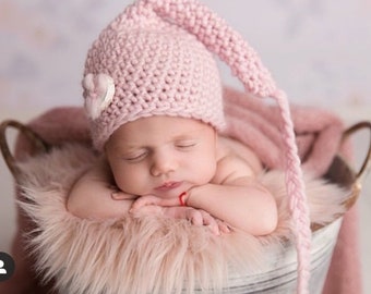 Babyfotoshooting Neugeborenenfotografie Babyfoto Newborn Babyhose Babymütze