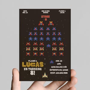 Invito di compleanno a tema videogioco retrò / Invito per festa in stile Galaga modificabile / Tema arcade 8 bit / Modello Canva con download immediato