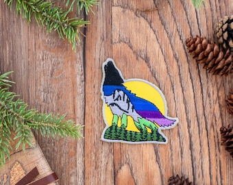 Howling Peak  - Wolf - Iron-On and/or Sew-On - Colourful Embroidered Patch