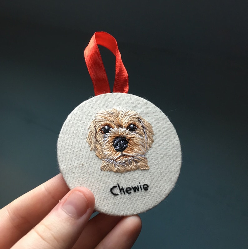 Hand Embroidered Pet Portrait Bauble , 8 WEEK WAIT pet portrait,embroidered portrait, christmas bauble, christmas decor, hanging decor Without hoop at 7cm