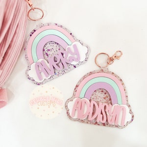 Etiqueta de mochila arcoíris, llavero retro, llavero arcoíris, arcoíris pastel, regreso a clases, etiqueta con nombre para niños