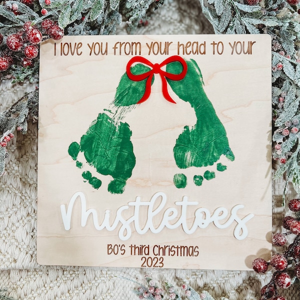 Christmas Footprint Sign, Mistletoes, Kids Milestones, Footprint Sign, Christmas DIY, My first Christmas
