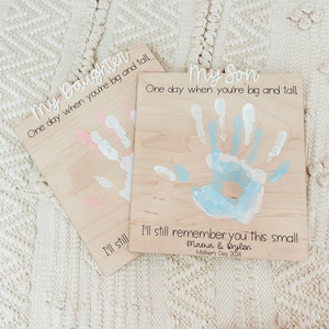 Mommy and Me Handprint Sign, Mother's Day, Kids Milestones, Handprint Sign, Crafts for Kids, Kids Keepsake, Gifts for Mom