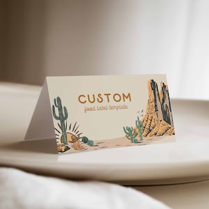 Tarjetas de carpa con etiquetas de comida occidental editables, etiquetas planas para tarjetas de ubicación, asientos para tarjetas de nombre, decoración del lejano oeste del desierto, personalizables con Canva, A151