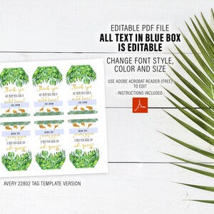 Pode incluir: Folhas de etiquetas de presente imprim&iacute;veis com tema de selva. Cada etiqueta apresenta uma ilustra&ccedil;&atilde;o em aquarela de folhagem verde, uma faixa azul e o texto "Thank you, we hope you had a wild time!". Projetado para o modelo Avery 22802.