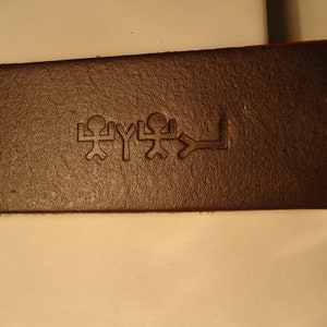 Pulseira de couro com o nome hebraico YHVH, com pictogramas, versões paleo, moderna e cursiva - conjunto de 2